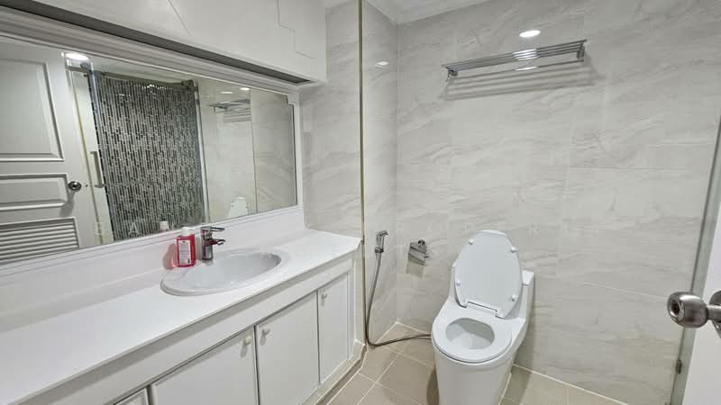 Charan Tower Residences by Aspira, Bangkok, 19 Soi Sukhumvit 43, Khlong Tan Nua, Watthana, Bangkok, 3 Bedrooms, 1,300 sqm, Condo For Rent, by BANGKOK PROPERTY AGENTS, 500495655 - DDproperty.com