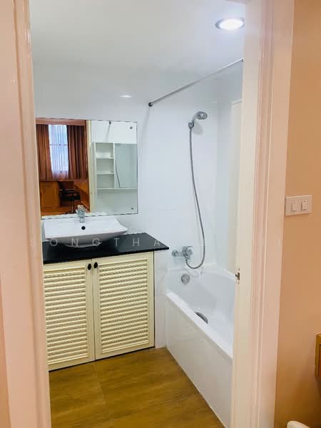 Supalai Place Sukhumvit 39, Bangkok, 175-179 Soi Sukhumvit 39 Sukhumvit Road, Khlong Tan Nua, Watthana, Bangkok, 2 Bedrooms, 98 sqm, Condo For Rent, by Ratchanon Songthammakul, 500495657 - DDproperty.com
