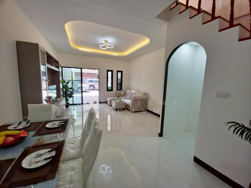 Yoocharoen Vibhavadi-rangsit 37, Bangkok, Don Mueang, Bangkok, 2 Bedrooms, 75 sqm, Townhouse For Sale, by Kwancheewa Yenchum, 500495707 - DDproperty.com