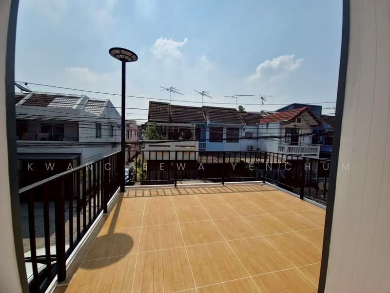 Yoocharoen Vibhavadi-rangsit 37, Bangkok, Don Mueang, Bangkok, 2 Bedrooms, 75 sqm, Townhouse For Sale, by Kwancheewa Yenchum, 500495707 - DDproperty.com