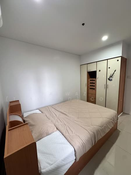 Lumpini Place Water Cliff, Bangkok, Soi Sathu Pradit 19 Yeak 10, Chong Nonsi, Yan Nawa, Bangkok, 3 Bedrooms, 108 sqm, Condo For Rent, by Fazwaz (Thailand) Co., Ltd., 500495742 - DDproperty.com