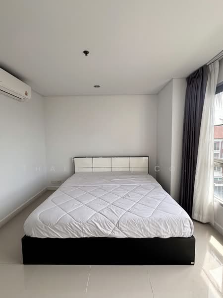 Lumpini Place Water Cliff, Bangkok, Soi Sathu Pradit 19 Yeak 10, Chong Nonsi, Yan Nawa, Bangkok, 3 Bedrooms, 108 sqm, Condo For Rent, by Fazwaz (Thailand) Co., Ltd., 500495742 - DDproperty.com