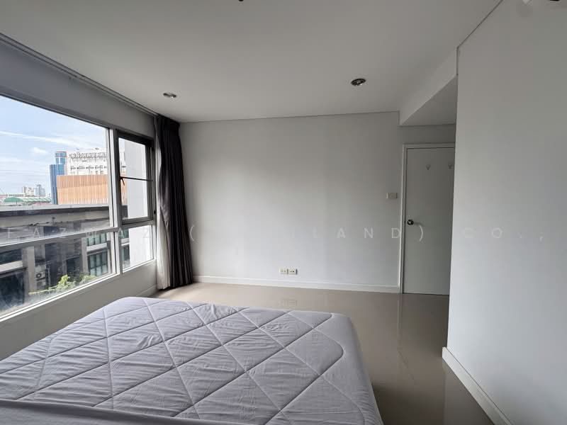 Lumpini Place Water Cliff, Bangkok, Soi Sathu Pradit 19 Yeak 10, Chong Nonsi, Yan Nawa, Bangkok, 3 Bedrooms, 108 sqm, Condo For Rent, by Fazwaz (Thailand) Co., Ltd., 500495742 - DDproperty.com
