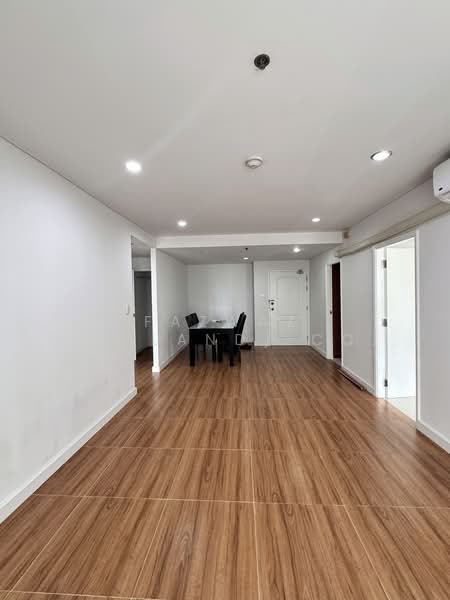 Lumpini Place Water Cliff, Bangkok, Soi Sathu Pradit 19 Yeak 10, Chong Nonsi, Yan Nawa, Bangkok, 3 Bedrooms, 108 sqm, Condo For Rent, by Fazwaz (Thailand) Co., Ltd., 500495742 - DDproperty.com