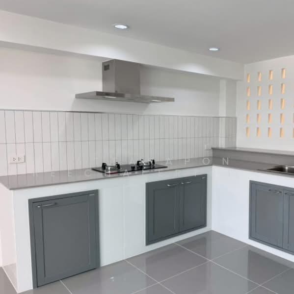 4-BR Townhouse, Bangkok, Bang Chak, Phra Khanong, Bangkok, 4 Bedrooms, 272 sqm, Townhouse For Sale, by Pattarapon Preechalertpiriya, 500495771 - DDproperty.com