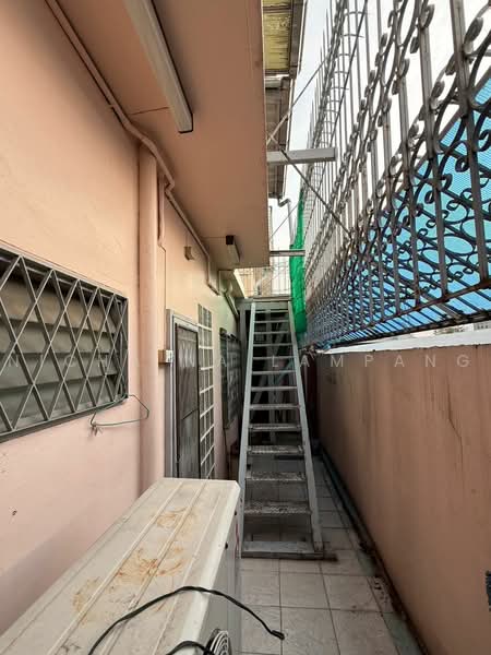 7-BR Townhouse, Bangkok, Bang Klo, Bang Kho Laem, Bangkok, 7 Bedrooms, 350 sqm, Townhouse For Sale, by Nicha Na Lampang, 500495823 - DDproperty.com