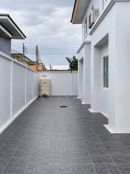 ธีรินทร์ทาวน์ เพชรเกษม 48, กรุงเทพ, บางด้วน, ภาษีเจริญ, กรุงเทพ, 110 ตร.ม., บ้านแฝด ขาย, โดย Thanyathita Nalinratphokin, 500495852 - DDproperty.com