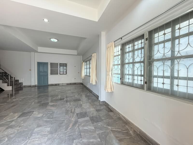 บ้านแฝดแสนสุข ชลบุรี, Chon Buri (Pattaya), Saen Suk, Muang Chon Buri, Chon Buri (Pattaya), 2 Bedrooms, 150 sqm, Semi-Detached House (Twin House) For Sale, by The Best Property ดิว, 500495892 - DDproperty.com