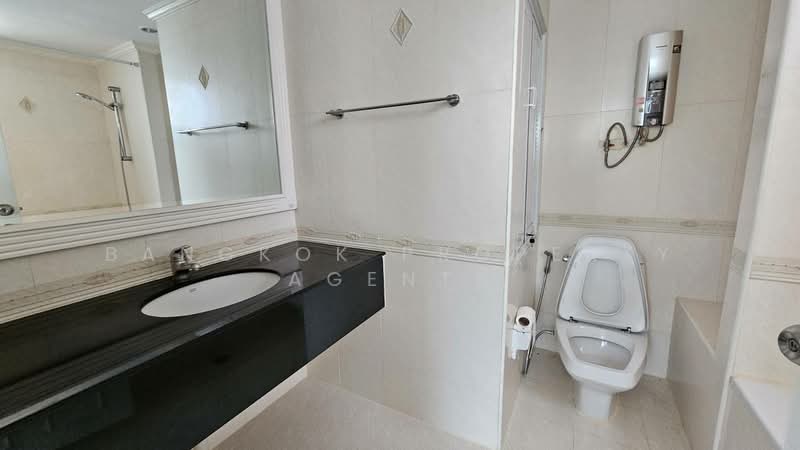 Tai Ping Towers, Bangkok, 582 Soi Sukhumvit 63, Khlong Tan Nua, Watthana, Bangkok, 4 Bedrooms, 252 sqm, Condo For Rent, by BANGKOK PROPERTY AGENTS, 500495900 - DDproperty.com