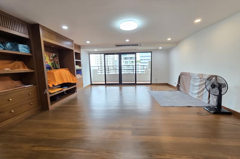 Wattana Heights : วัฒนา ไฮทส์ คอนโดมิเนียม, กรุงเทพ, ถนนสุขุมวิท, คลองเตยเหนือ, วัฒนา, กรุงเทพ, 315 ตร.ม., คอนโด ให้เช่า, โดย Ailada Ngamsri, 500495909 - DDproperty.com