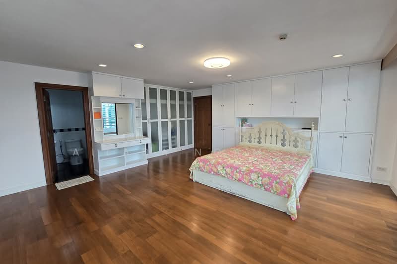 Wattana Heights, Bangkok, Sukhumvit Road, Khlongtoei Nua, Watthana, Bangkok, 3 Bedrooms, 315 sqm, Condo For Rent, by Ailada Ngamsri, 500495909 - DDproperty.com