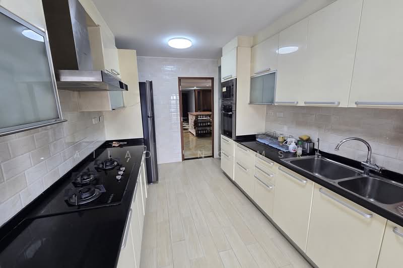 Wattana Heights, Bangkok, Sukhumvit Road, Khlongtoei Nua, Watthana, Bangkok, 3 Bedrooms, 315 sqm, Condo For Rent, by Ailada Ngamsri, 500495909 - DDproperty.com