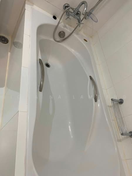 Urbana Sukhumvit 15, Bangkok, Soi Sukhumvit 15, Khlongtoei Nua, Watthana, Bangkok, 2 Bedrooms, 110 sqm, Condo For Sale, by Nicha Na Lampang, 500495914 - DDproperty.com