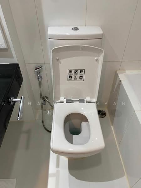 Urbana Sukhumvit 15, Bangkok, Soi Sukhumvit 15, Khlongtoei Nua, Watthana, Bangkok, 2 Bedrooms, 110 sqm, Condo For Sale, by Nicha Na Lampang, 500495914 - DDproperty.com