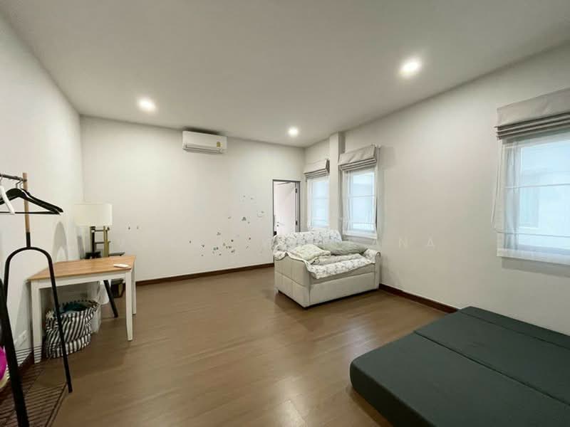 The City Sukhumvit-Onnut, Bangkok, 588/2 Soi On Nut 70/1, Prawet, Bangkok, 4 Bedrooms, 315 sqm, Single Detached House For Rent, by Vinai Wattana, 500495916 - DDproperty.com