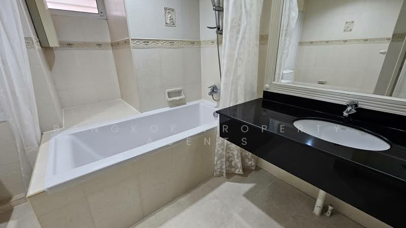 Tai Ping Towers, Bangkok, 582 Soi Sukhumvit 63, Khlong Tan Nua, Watthana, Bangkok, 3 Bedrooms, 216 sqm, Condo For Rent, by BANGKOK PROPERTY AGENTS, 500495928 - DDproperty.com