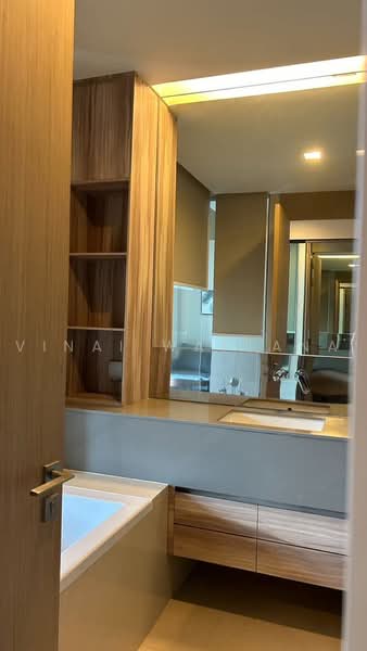 The Esse Asoke, Bangkok, 333 Soi Sukhumvit 21, Sukhumvit Road, Khlongtoei Nua, Watthana, Bangkok, 1 Bedroom, 48 sqm, Condo For Rent, by Vinai Wattana, 500495947 - DDproperty.com