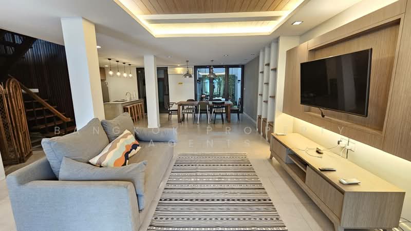 Townhouse in Ekkamai 12, กรุงเทพ, คลองตันเหนือ, วัฒนา, กรุงเทพ, 176 ตร.ม., ทาวน์เฮ้าส์ ให้เช่า, โดย BANGKOK PROPERTY AGENTS, 500495991 - DDproperty.com