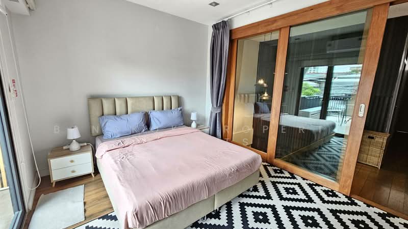 Townhouse in Ekkamai 12, Bangkok, Khlong Tan Nua, Watthana, Bangkok, 2 Bedrooms, 176 sqm, Townhouse For Rent, by BANGKOK PROPERTY AGENTS, 500495991 - DDproperty.com