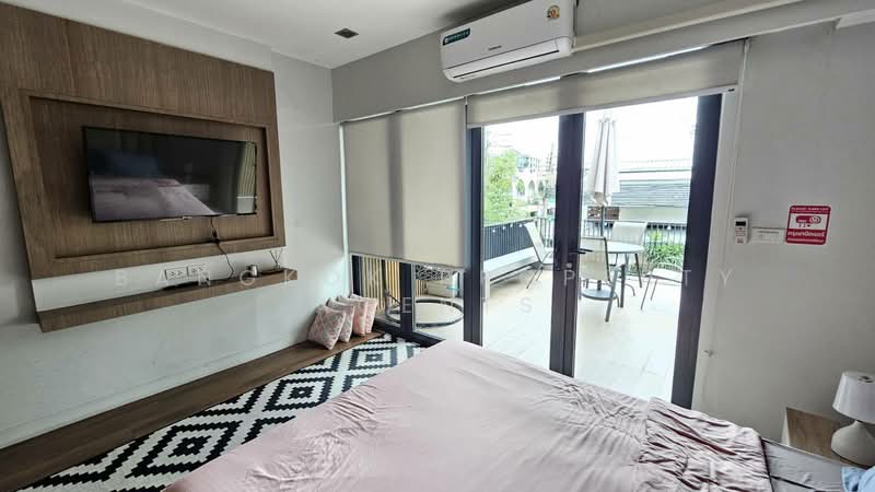 Townhouse in Ekkamai 12, Bangkok, Khlong Tan Nua, Watthana, Bangkok, 2 Bedrooms, 176 sqm, Townhouse For Rent, by BANGKOK PROPERTY AGENTS, 500495991 - DDproperty.com