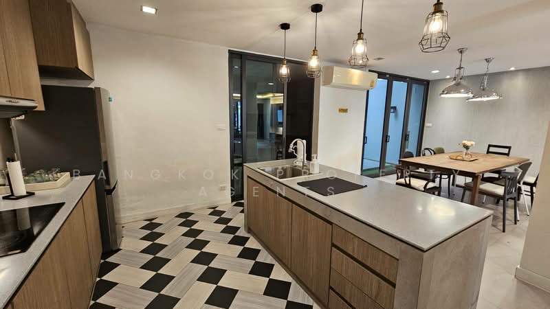 Townhouse in Ekkamai 12, กรุงเทพ, คลองตันเหนือ, วัฒนา, กรุงเทพ, 176 ตร.ม., ทาวน์เฮ้าส์ ให้เช่า, โดย BANGKOK PROPERTY AGENTS, 500495991 - DDproperty.com