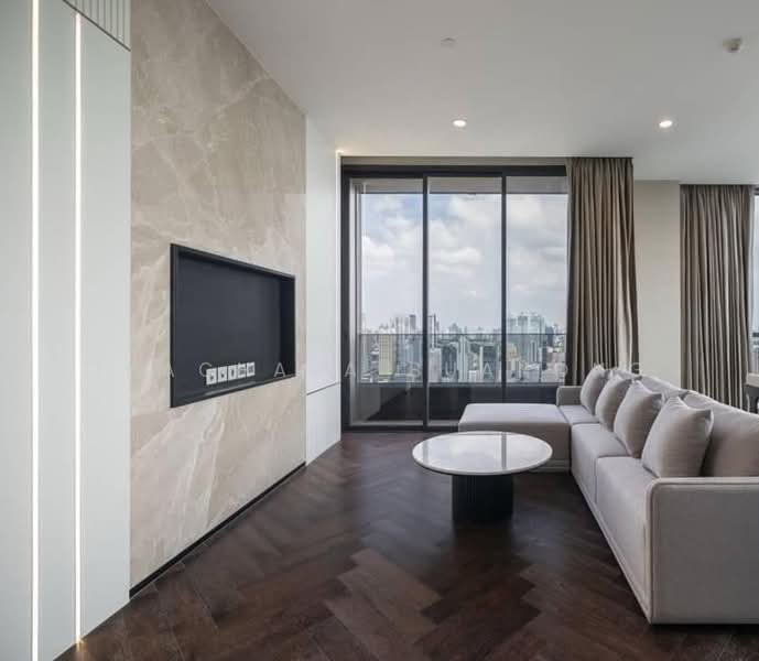 The Esse Sukhumvit 36, Bangkok, Soi Sukhumvit 36, Sukhumvit Road, Phra Kanong, Khlong Toei, Bangkok, 3 Bedrooms, 126 sqm, Condo For Rent, by Thachaya Buanong, 500496012 - DDproperty.com