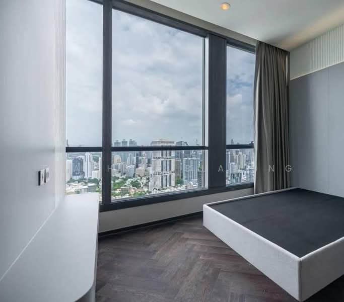 The Esse Sukhumvit 36, Bangkok, Soi Sukhumvit 36, Sukhumvit Road, Phra Kanong, Khlong Toei, Bangkok, 3 Bedrooms, 126 sqm, Condo For Rent, by Thachaya Buanong, 500496012 - DDproperty.com