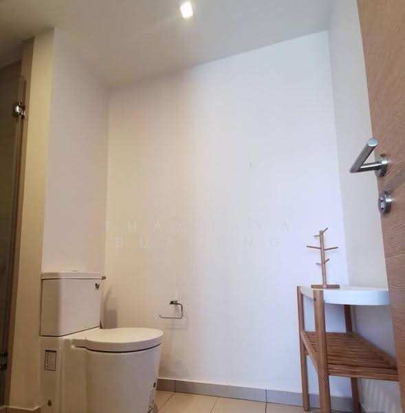 The Lofts Ekkamai, Bangkok, 1415 Sukhumvit Road, Phra Kanong Nua, Watthana, Bangkok, 1 Bedroom, 35 sqm, Condo For Sale, by Thachaya Buanong, 500496017 - DDproperty.com