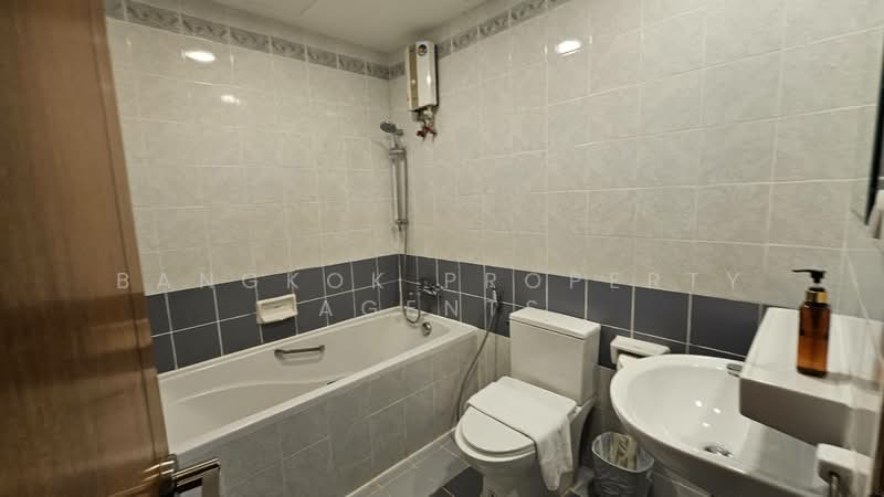 United Tower Thonglor, Bangkok, 333 Soi Thonglor 17, Khlong Tan Nua, Watthana, Bangkok, 3 Bedrooms, 210 sqm, Condo For Rent, by BANGKOK PROPERTY AGENTS, 500496025 - DDproperty.com