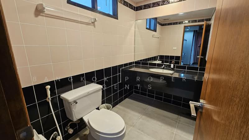 United Tower Thonglor, Bangkok, 333 Soi Thonglor 17, Khlong Tan Nua, Watthana, Bangkok, 3 Bedrooms, 210 sqm, Condo For Rent, by BANGKOK PROPERTY AGENTS, 500496025 - DDproperty.com