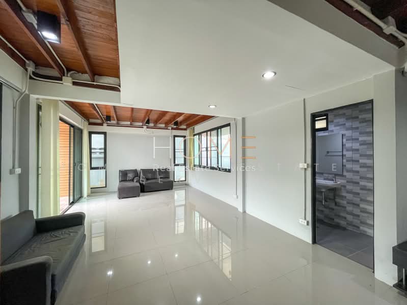 Detached House Pattanakarn 69, Bangkok, Prawet, Bangkok, 4 Bedrooms, 150 sqm, Single Detached House For Sale, by HOME Real Estate Service, 500496057 - DDproperty.com