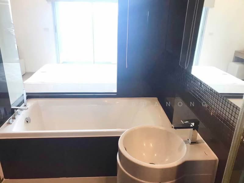 Rhythm Sukhumvit 50, Bangkok, 8 Sukhumvit 50, Sukhumvit Road, Phra Kanong, Khlong Toei, Bangkok, 1 Bedroom, 40 sqm, Condo For Rent, by Thachaya Buanong, 500496087 - DDproperty.com