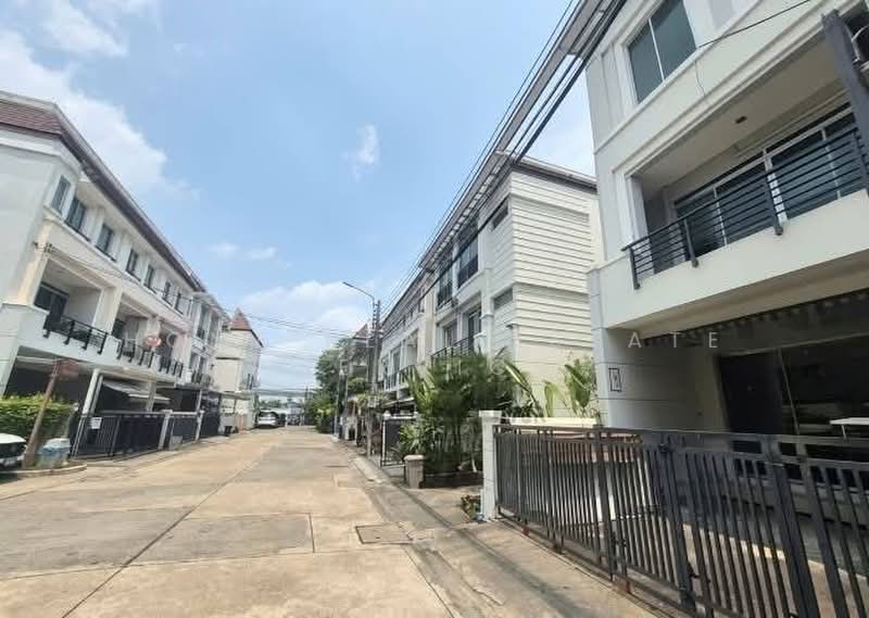 Baan Klang Muang The Royal Monaco Srinakarin-Pattanakarn : บ้านกลางเมือง เดอะรอยัล โมนาโค ศรีนครินทร์-พัฒนาการ, กรุงเทพ, ถนนพระราม 9 ซอย 43, สวนหลวง, กรุงเทพ, 200 ตร.ม., ทาวน์เฮ้าส์ ขาย, โดย HOME Real Estate Service, 500496102 - DDproperty.com