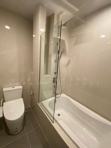 Oka Haus Sukhumvit 36, Bangkok, 3399 Rama 4 Road, Khong Tan, Khlong Toei, Bangkok, 2 Bedrooms, 70 sqm, Condo For Rent, by Juthabhorn Uppachit (Amy), 500496130 - DDproperty.com