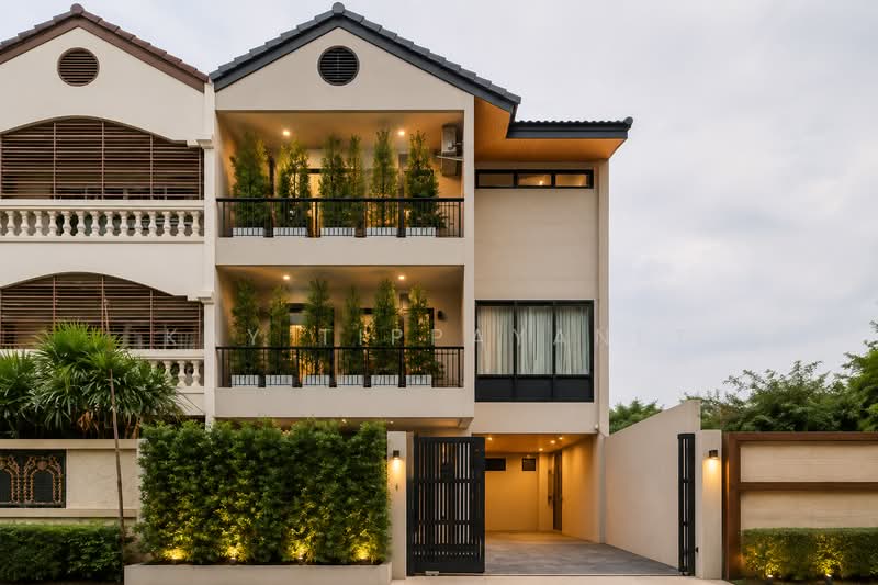 Townhouse in Sukumvit 71, กรุงเทพ, พระโขนงเหนือ, วัฒนา, กรุงเทพ, 325 ตร.ม., ทาวน์เฮ้าส์ ขาย, โดย Kay Tippayanet, 500496136 - DDproperty.com