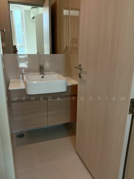 Noble Revolve Ratchada 2, Bangkok, 70 Soi Ratchadaphisek 10, Ratchadaphisek Road, Huai Khwang, Bangkok, 1 Bedroom, 26 sqm, Condo For Sale, by Suchada Yodyiem, 500496147 - DDproperty.com