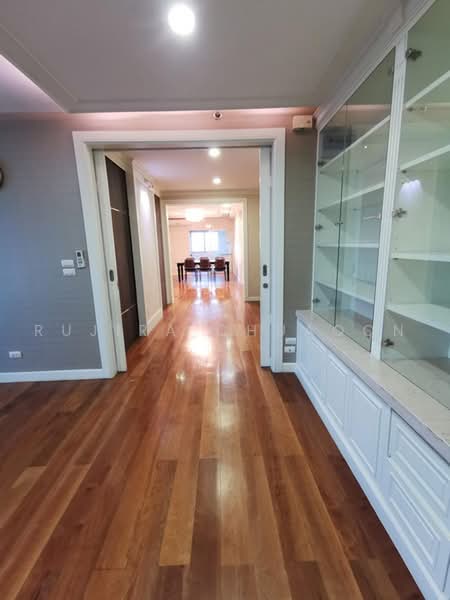 Supalai Park Ekkamai-Thonglor, Bangkok, Petchaburi Road, Bang Kapi, Huai Khwang, Bangkok, 2 Bedrooms, 150 sqm, Condo For Sale, by Rujira Chuaoon, 500496148 - DDproperty.com