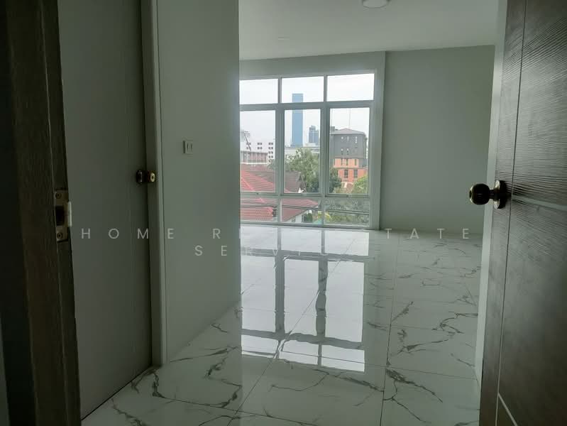 Hallmark 2 Prestige Sukhumvit 64, Bangkok, Soi Sukhumvit 64, Bang Chak, Phra Khanong, Bangkok, 4 Bedrooms, 357 sqm, Townhouse For Sale, by HOME Real Estate Service, 500496186 - DDproperty.com