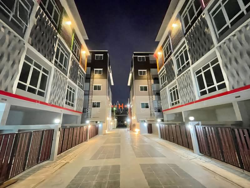 Hallmark 2 Prestige Sukhumvit 64, Bangkok, Soi Sukhumvit 64, Bang Chak, Phra Khanong, Bangkok, 4 Bedrooms, 357 sqm, Townhouse For Sale, by HOME Real Estate Service, 500496186 - DDproperty.com