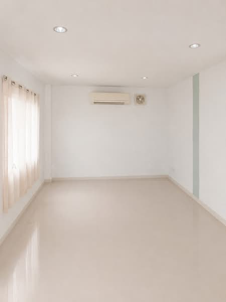 Mu Ban Chom Phloen Ville Rd, Bangkok, Bang Kae Nua, Bang Khae, Bangkok, 4 Bedrooms, 250 sqm, Single Detached House For Rent, by Airada Parasarn, 500496222 - DDproperty.com