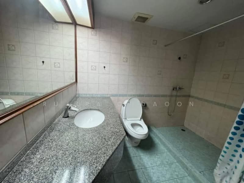 Asoke Place, Bangkok, Asok Montri Rd, Khlongtoei Nua, Watthana, Bangkok, 2 Bedrooms, 138 sqm, Condo For Sale, by Rujira Chuaoon, 500496239 - DDproperty.com