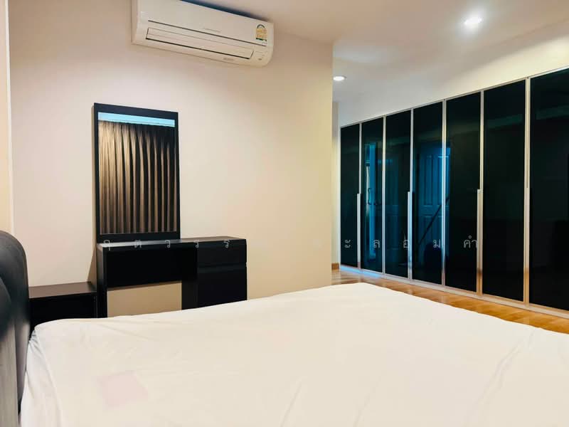 Baan Klang Muang Urbanion Kaset - Nawamin 2, Bangkok, Lat Pla Khao Road, Anusaowari, Bang Khen, Bangkok, 3 Bedrooms, 170 sqm, Townhouse For Sale, by กฤตวรรณ ทะลอมคำ, 500496280 - DDproperty.com