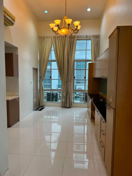 Baan Klang Krung Sathorn-Narathiwas, Bangkok, 599 Nonsi Road, Chong Nonsi, Yan Nawa, Bangkok, 4 Bedrooms, 320 sqm, Townhouse For Rent, by ทศวัฏฏ์ วิเศษสัมมาพันธ์, 500496281 - DDproperty.com