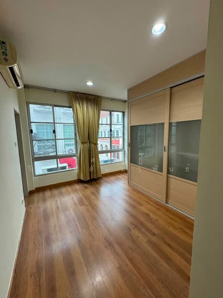 Baan Klang Krung Sathorn-Narathiwas : บ้านกลางกรุง สาทร-นราธิวาส, กรุงเทพ, 599 ถนนนนทรี, ช่องนนทรี, ยานนาวา, กรุงเทพ, 320 ตร.ม., ทาวน์เฮ้าส์ ให้เช่า, โดย ทศวัฏฏ์ วิเศษสัมมาพันธ์, 500496281 - DDproperty.com