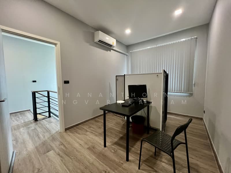 Patio Ratchayothin, Bangkok, Phahonyothin 32, Chan Kasem, Chatuchak, Bangkok, 3 Bedrooms, 263 sqm, Townhouse For Sale, by Thananthorn Wongvarnkaseam, 500496285 - DDproperty.com