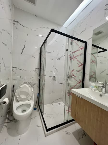 Patio Ratchayothin, Bangkok, Phahonyothin 32, Chan Kasem, Chatuchak, Bangkok, 3 Bedrooms, 263 sqm, Townhouse For Sale, by Thananthorn Wongvarnkaseam, 500496285 - DDproperty.com