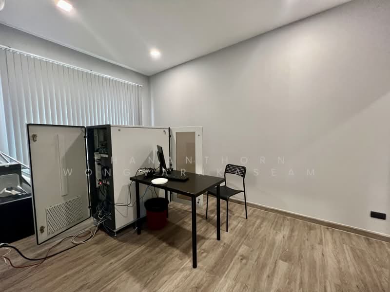 Patio Ratchayothin, Bangkok, Phahonyothin 32, Chan Kasem, Chatuchak, Bangkok, 3 Bedrooms, 263 sqm, Townhouse For Sale, by Thananthorn Wongvarnkaseam, 500496285 - DDproperty.com