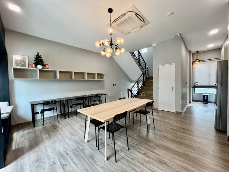 Patio Ratchayothin, Bangkok, Phahonyothin 32, Chan Kasem, Chatuchak, Bangkok, 3 Bedrooms, 263 sqm, Townhouse For Sale, by Thananthorn Wongvarnkaseam, 500496285 - DDproperty.com