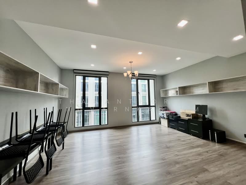 Patio Ratchayothin, Bangkok, Phahonyothin 32, Chan Kasem, Chatuchak, Bangkok, 3 Bedrooms, 263 sqm, Townhouse For Sale, by Thananthorn Wongvarnkaseam, 500496285 - DDproperty.com