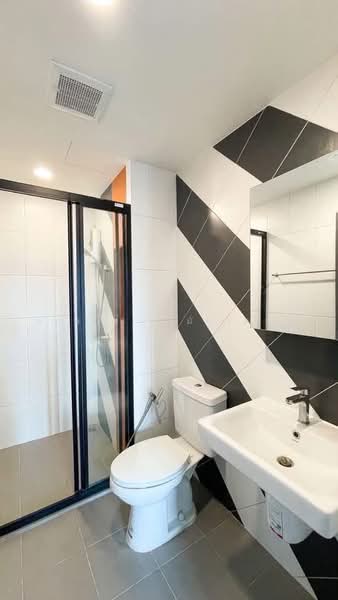 The Base Saphanmai, Bangkok, Paholayothin Road, Anusaowari, Bang Khen, Bangkok, 1 Bedroom, 28 sqm, Condo For Sale, by Narupon Jongmanwattana, 500496320 - DDproperty.com